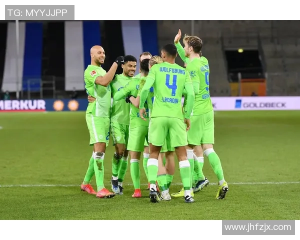 沃尔夫斯堡客场大胜,沙尔克04主场遭遇失利:德甲战火再燃 沃尔夫斯堡客场大胜,沙尔克04主场遭遇失利:德甲战火再燃