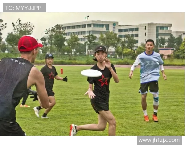 聚焦飞盘运动：探讨北京飞盘队的团队协作与默契培养之道